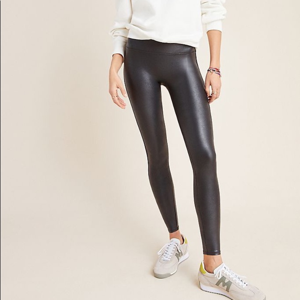 SPANX black faux leather leggings! M